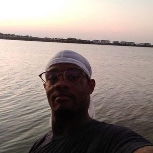 Meet your Posher, Devin